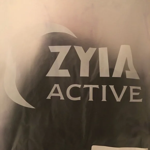 ZYIA Black Effortless Tank Top - Long - Picture 10 of 10